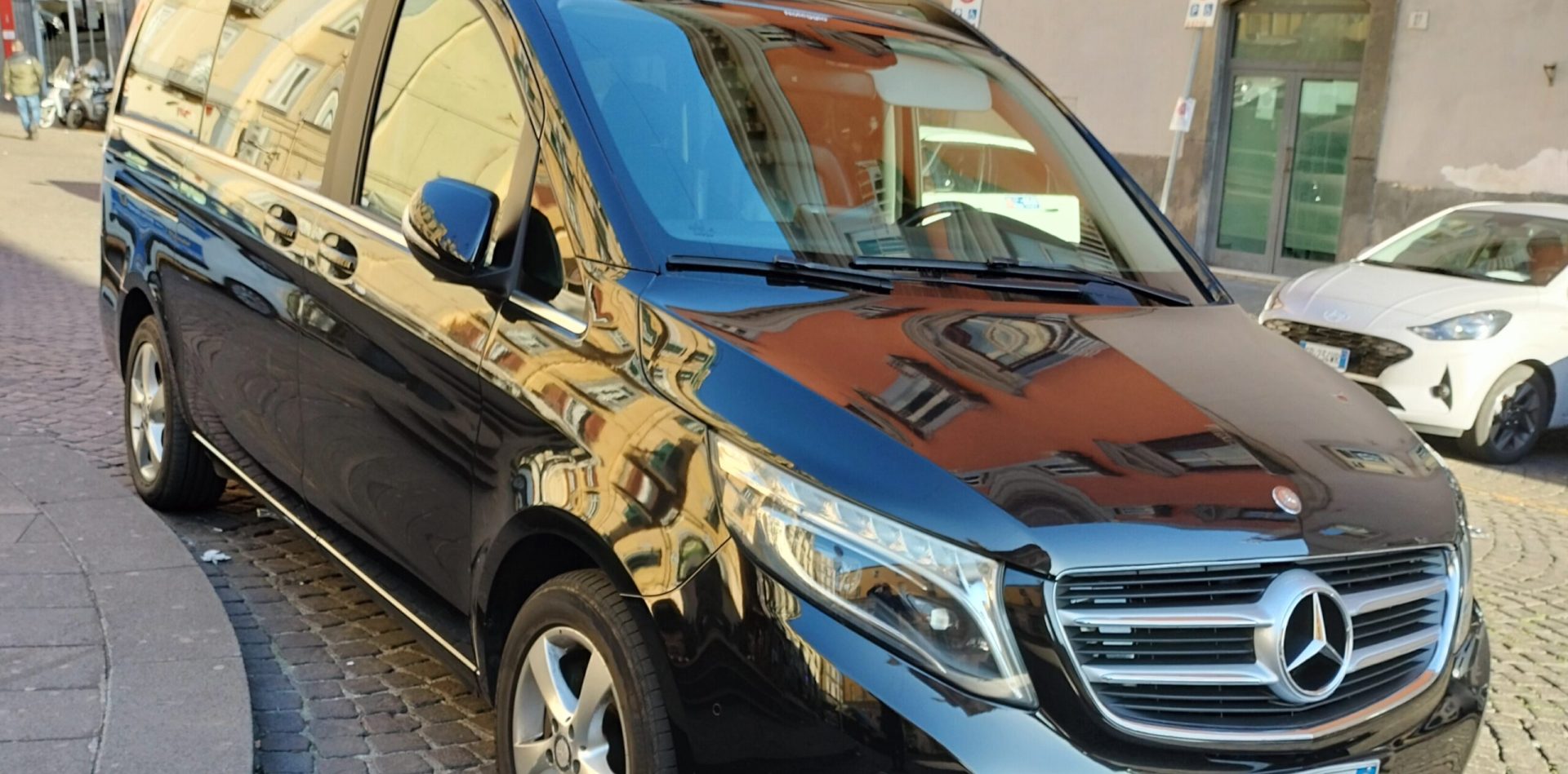 Transfer from Naples to the Amalfi Coast with stop in Pompeii